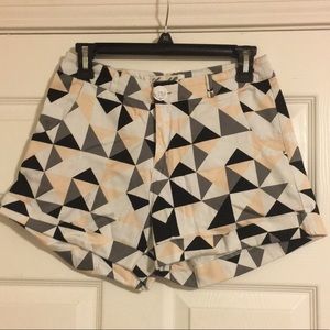 SOLD  💛 2 for $5 💛  Geometric Print Shorts